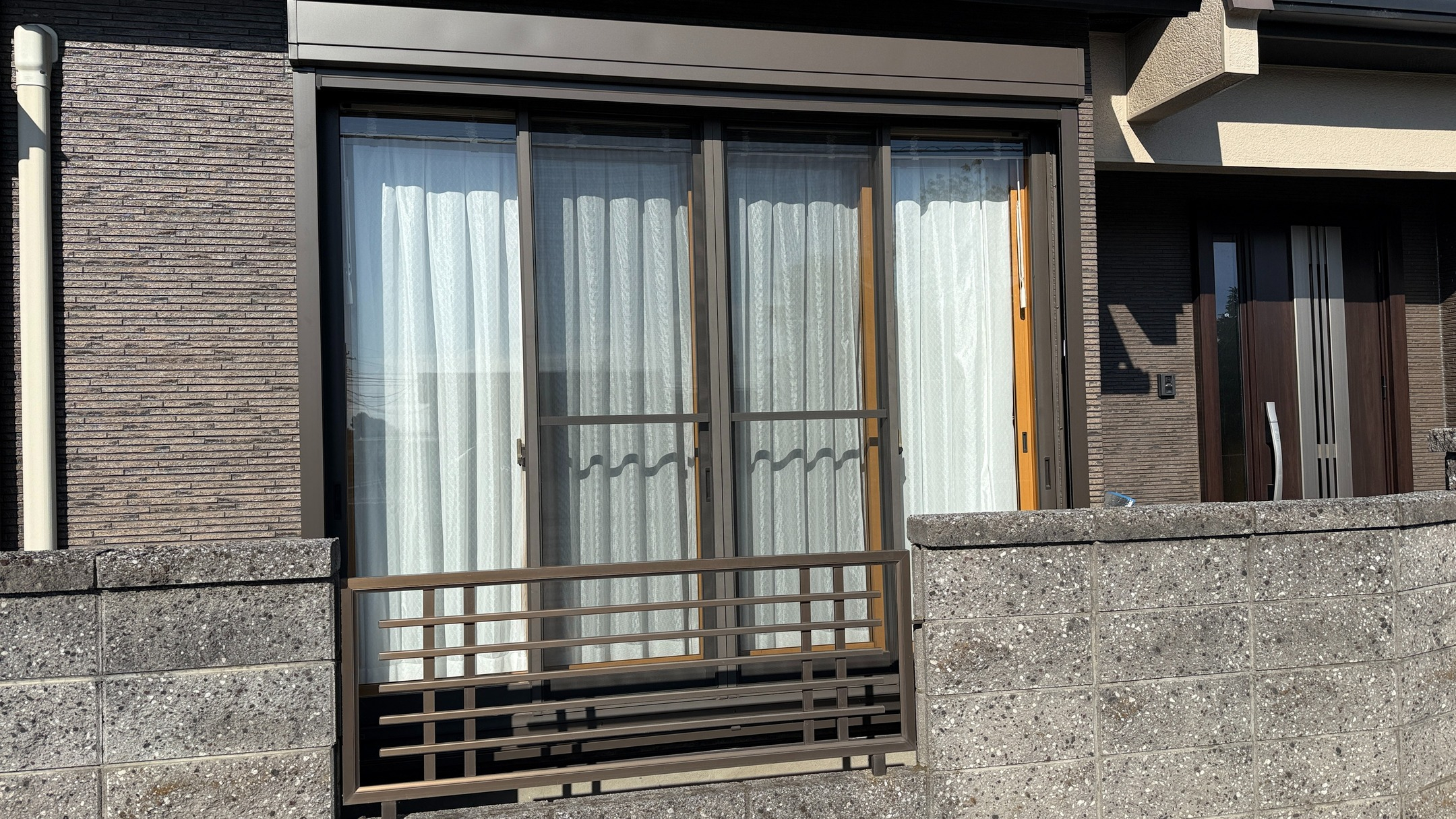 🏠✨ こんにちは!加須市の皆さま、雨戸のない窓にお困りではあ...