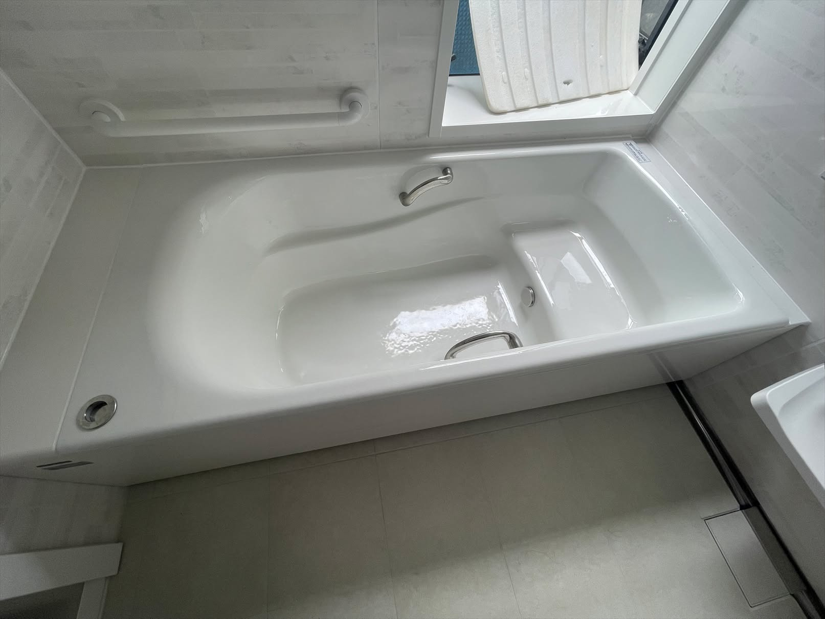 🔨 こんにちは、リフォームの専門家です！加須市でのユニットバ...