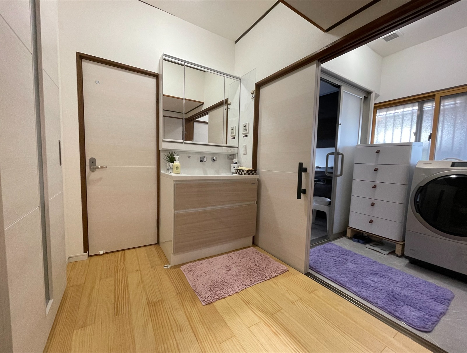 寒い冬の朝、洗面所で顔を洗おうとすると、なかなかお湯が出なく...