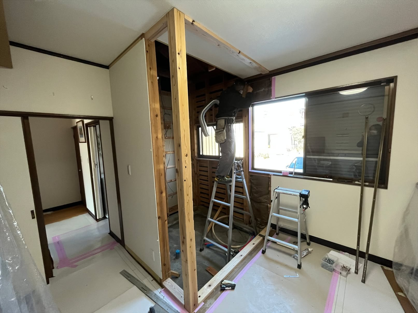 🌟加須市の住宅にて、0.75坪のユニットバスを1.0坪用に拡...