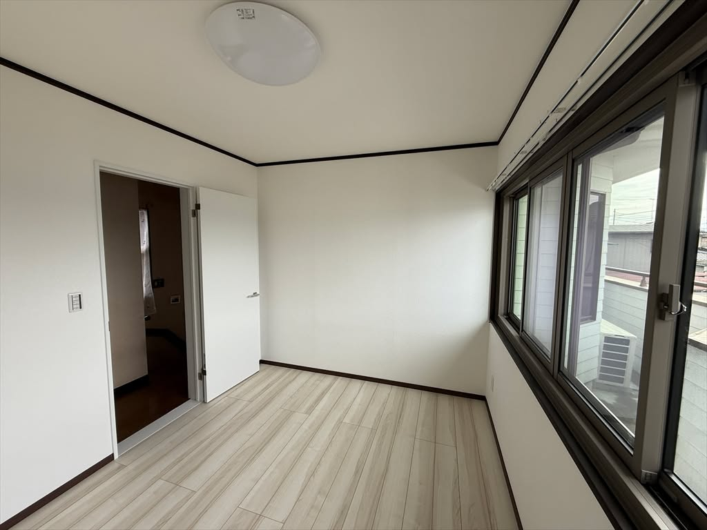 加須市で素晴らしいリフォームをご紹介✨リビングの6畳スペース...