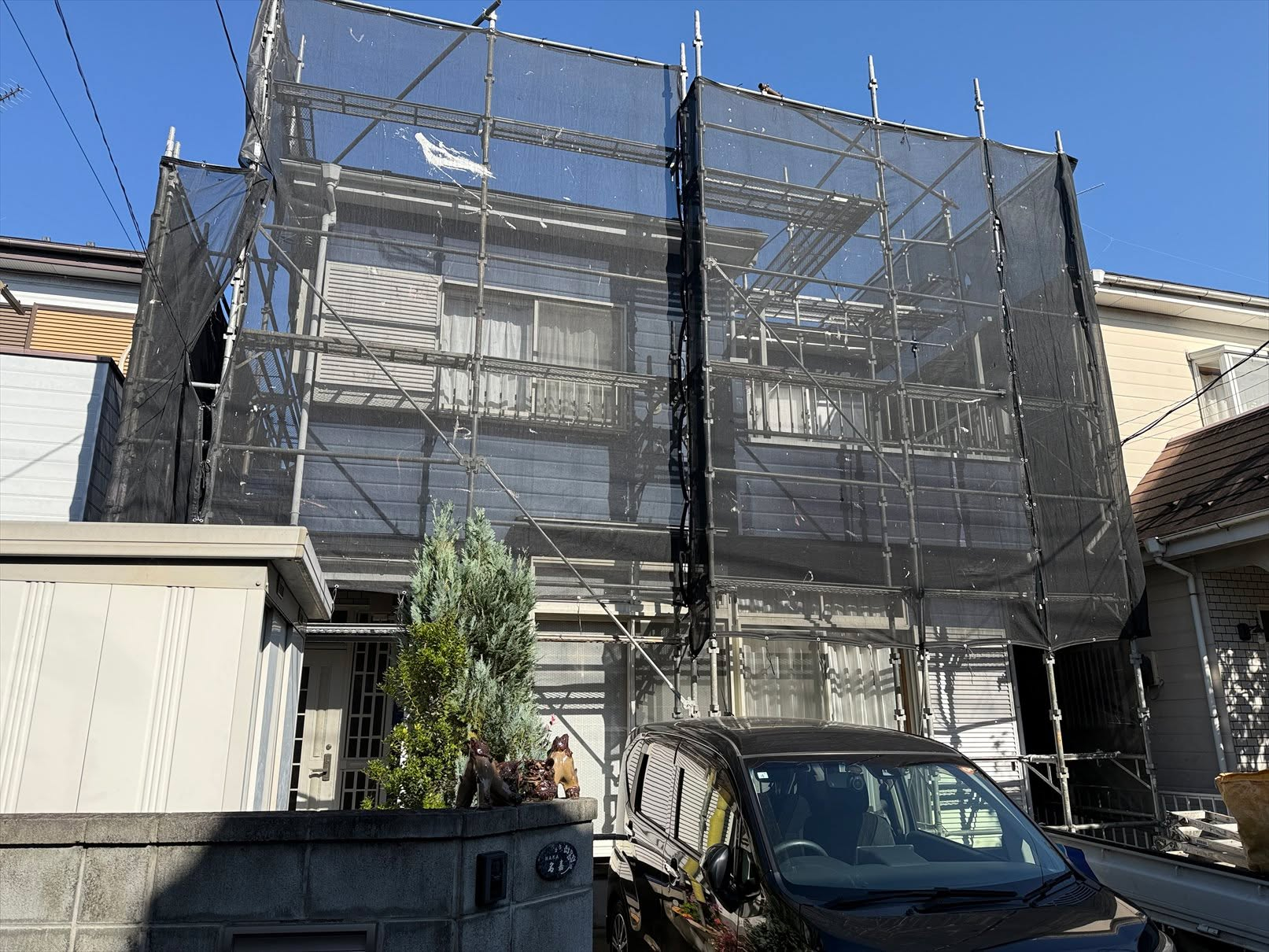 🏠✨(株)エアロックの地元、加須市で外壁と屋根の塗装工事を行...