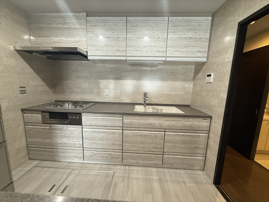 今回、加須市のマンションでキッチンのリフォームを行いました🏢...