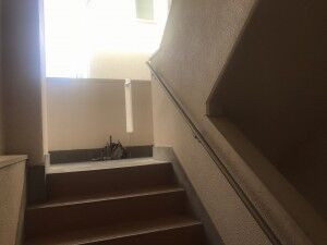 2階へ