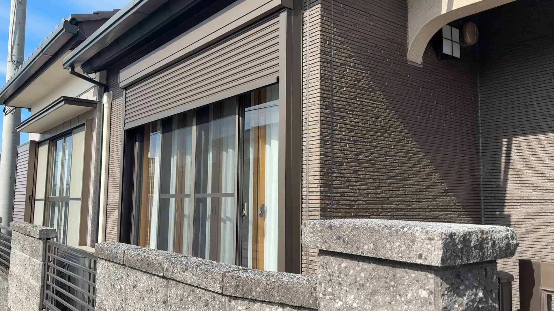 🏠✨ こんにちは！加須市の皆さま、雨戸のない窓にお困りではあ...